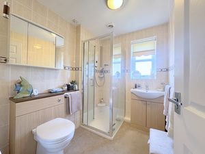 Spingfields- click for photo gallery